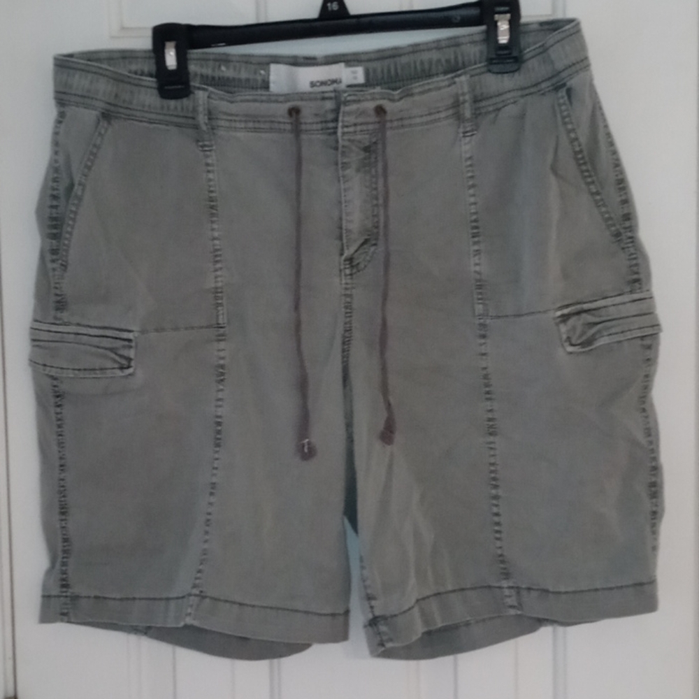 NWOT Distressed Cargo Shorts